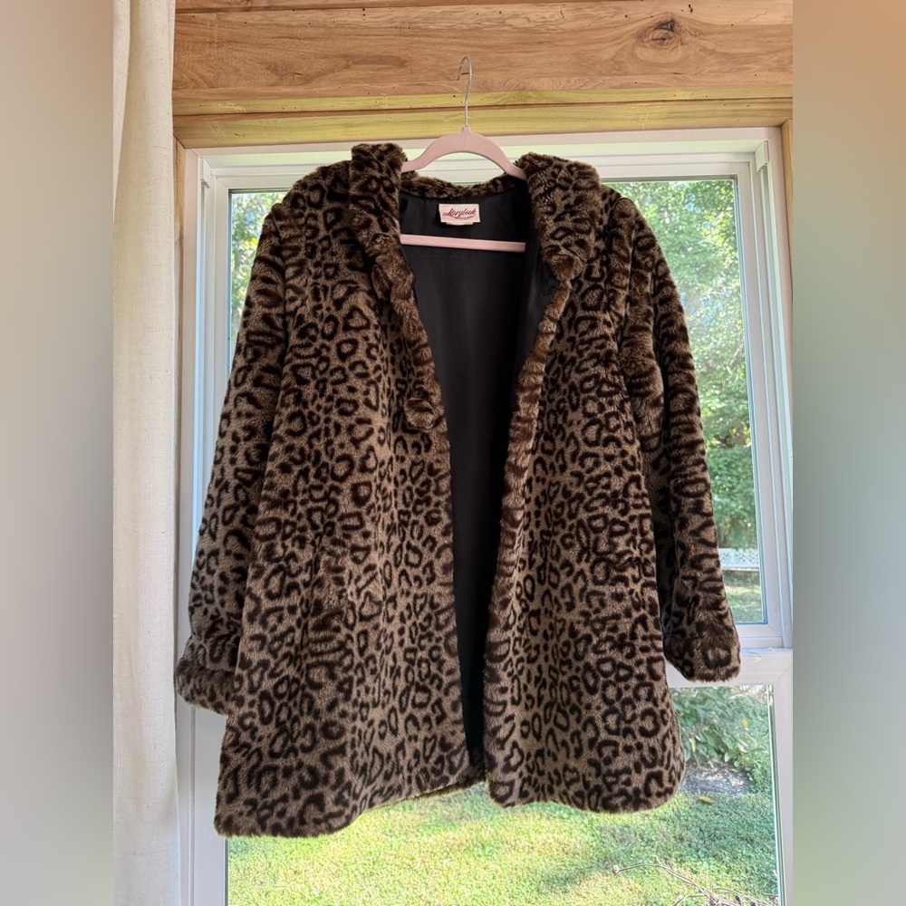 Storybook Heirlooms Faux fur leopard print jacket